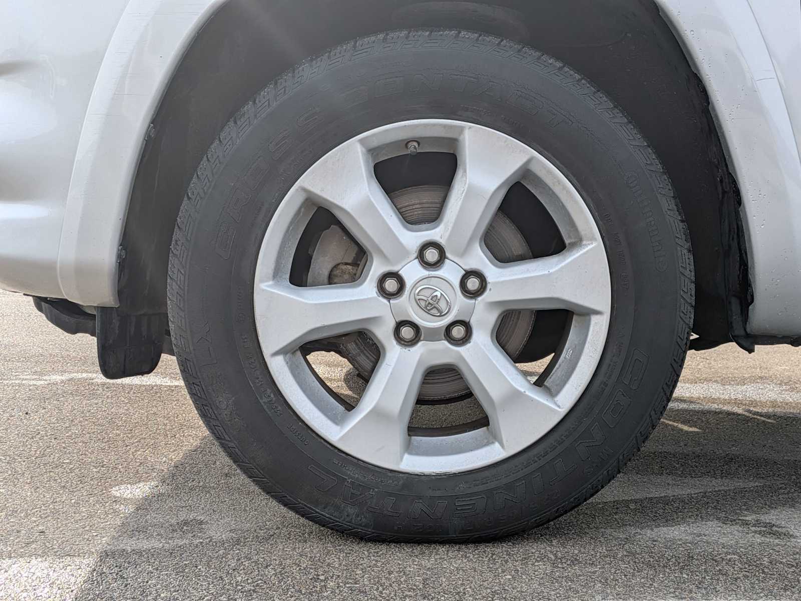 Thumbnail: 2011 Toyota RAV4 - 10