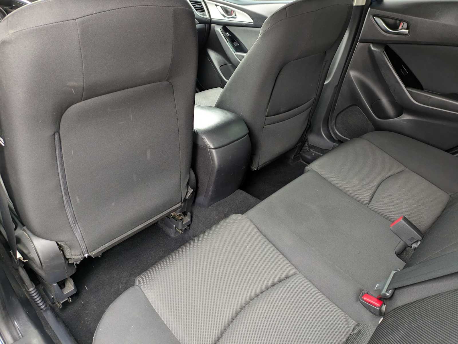 Thumbnail: 2018 Mazda Mazda3 - 15