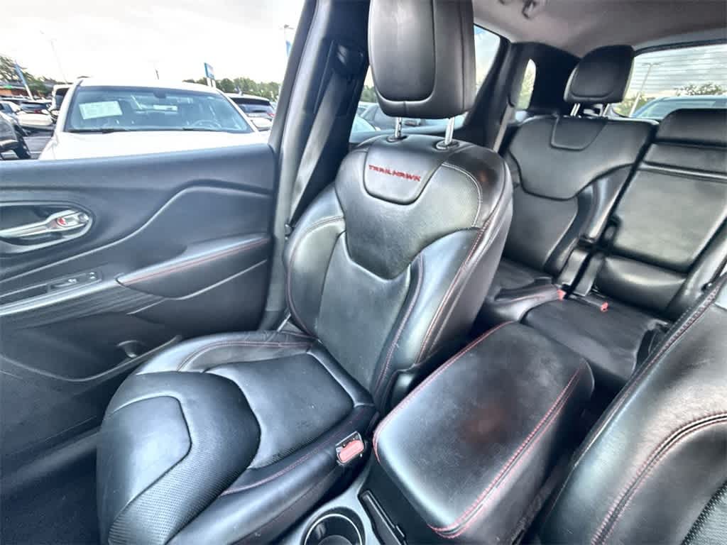 Thumbnail: 2015 Jeep Cherokee - 20