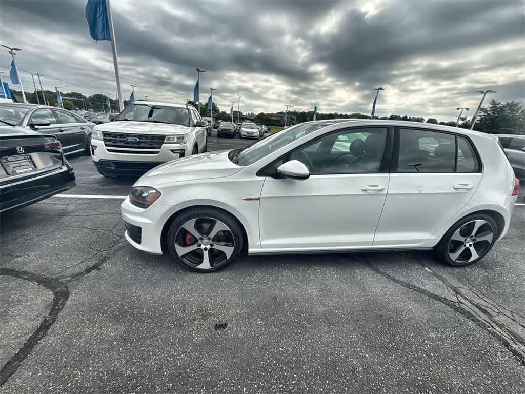 Thumbnail: 2016 Volkswagen Golf - 3
