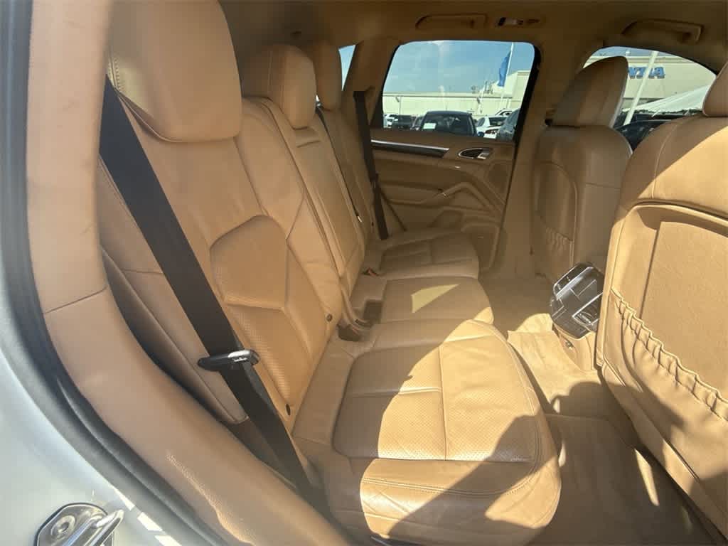 Thumbnail: 2012 Porsche Cayenne - 20