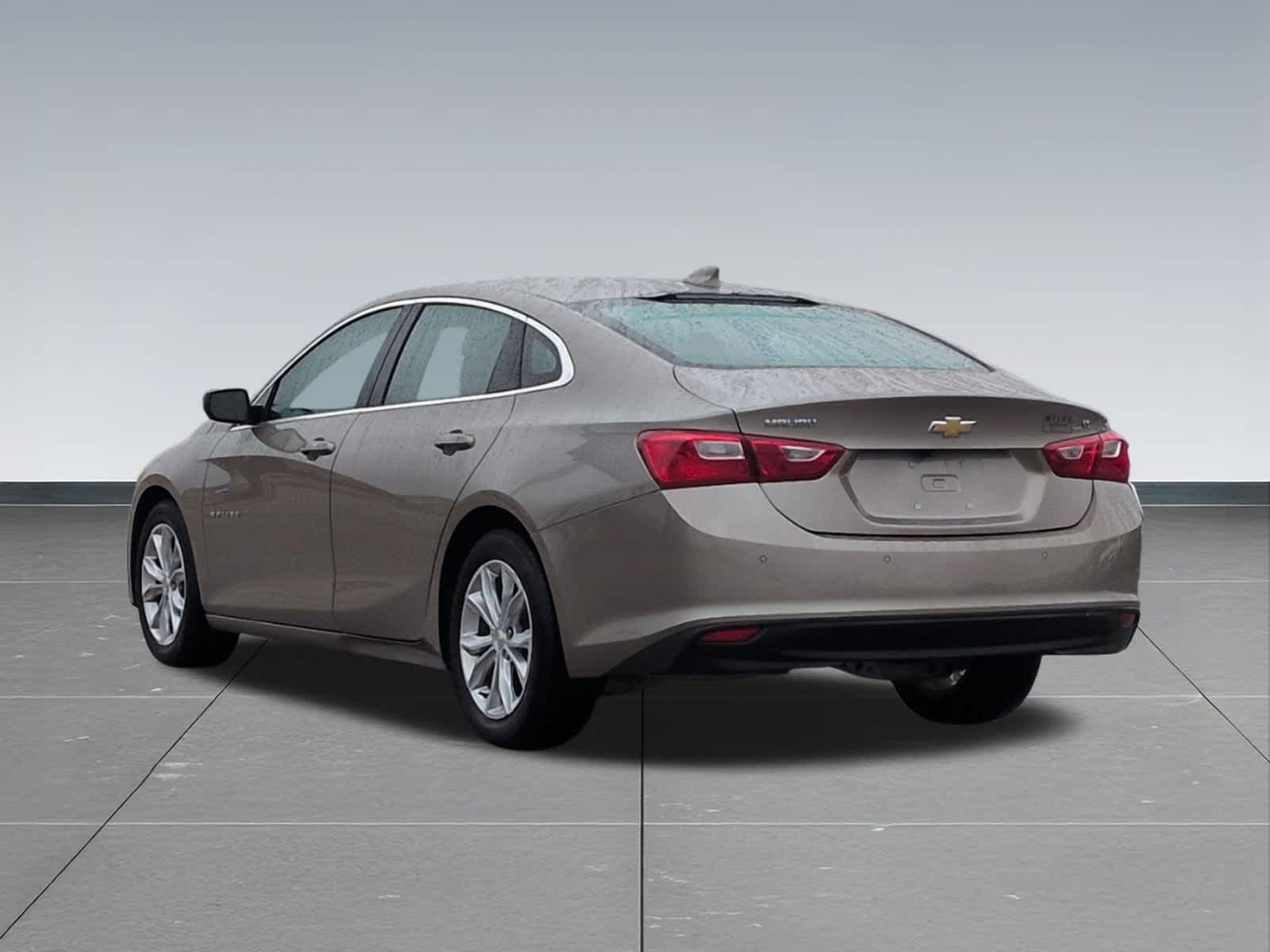Thumbnail: 2023 Chevrolet Malibu - 4