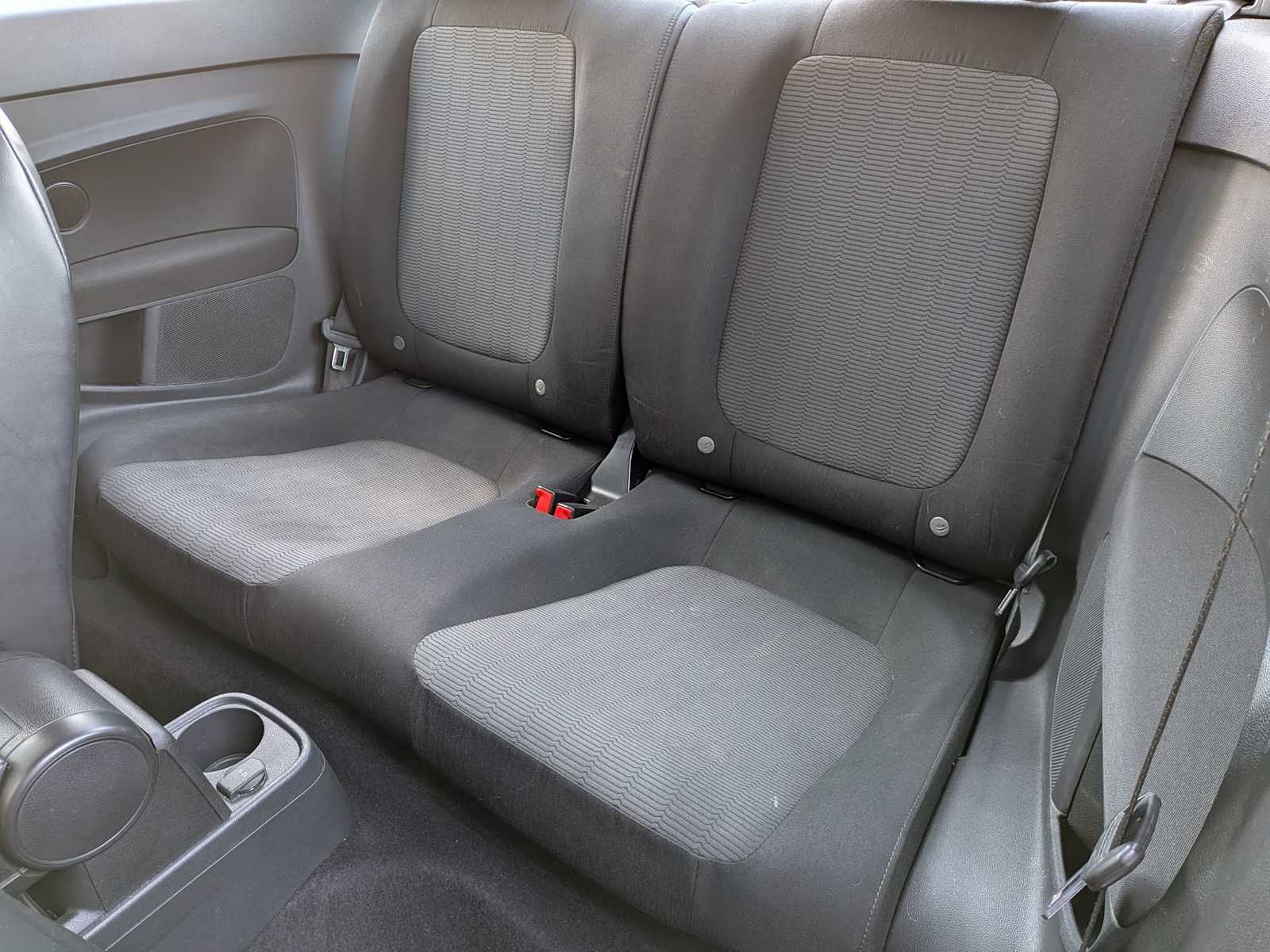 Thumbnail: 2016 Volkswagen Beetle - 16