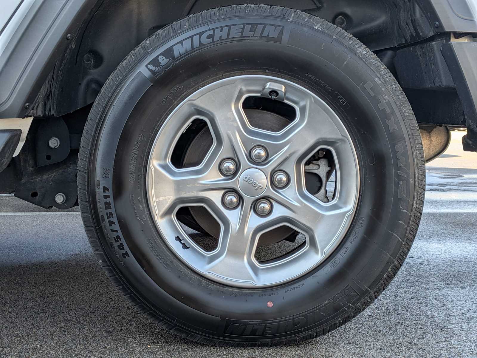 Thumbnail: 2021 Jeep Wrangler - 13