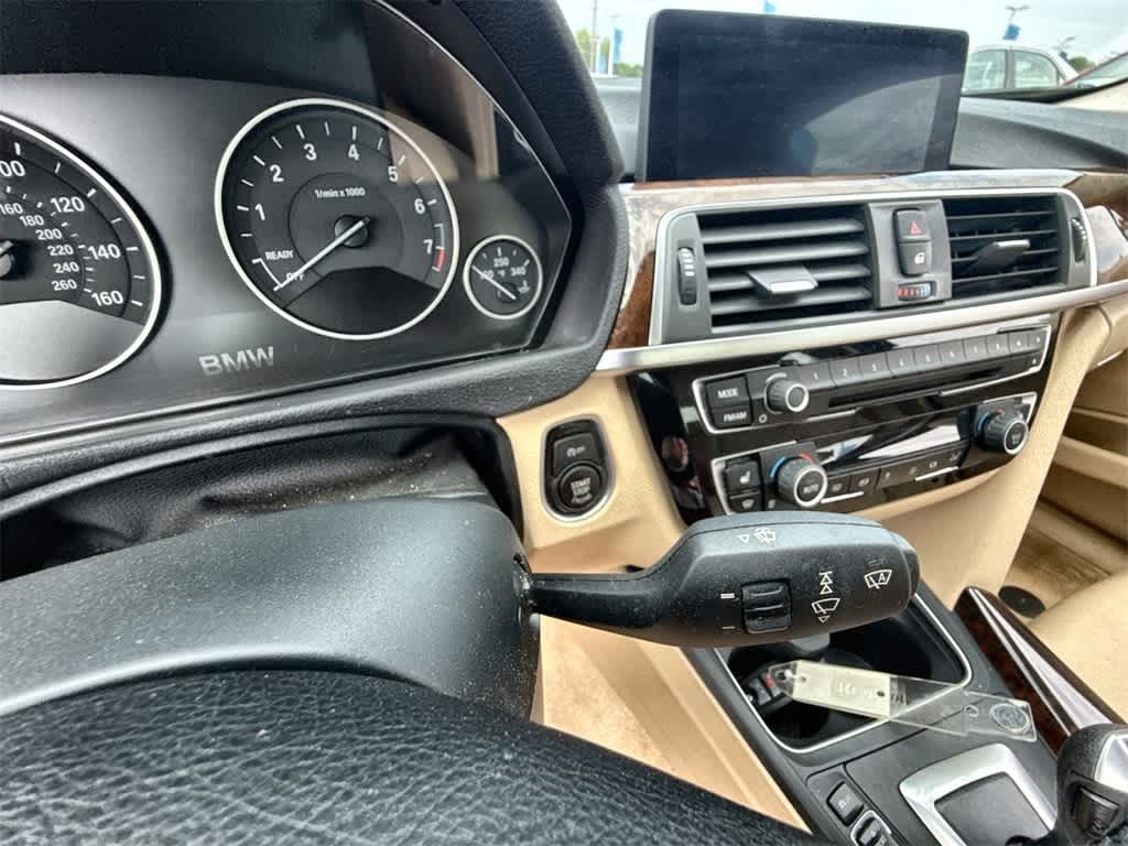 Thumbnail: 2016 BMW 3 Series - 24