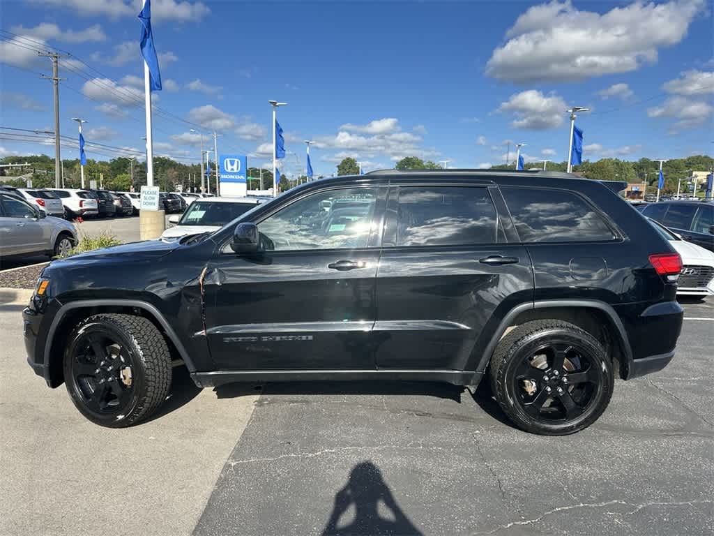 Used 2018 Jeep Grand Cherokee Upland with VIN 1C4RJFAG8JC394365 for sale in Waukesha, WI