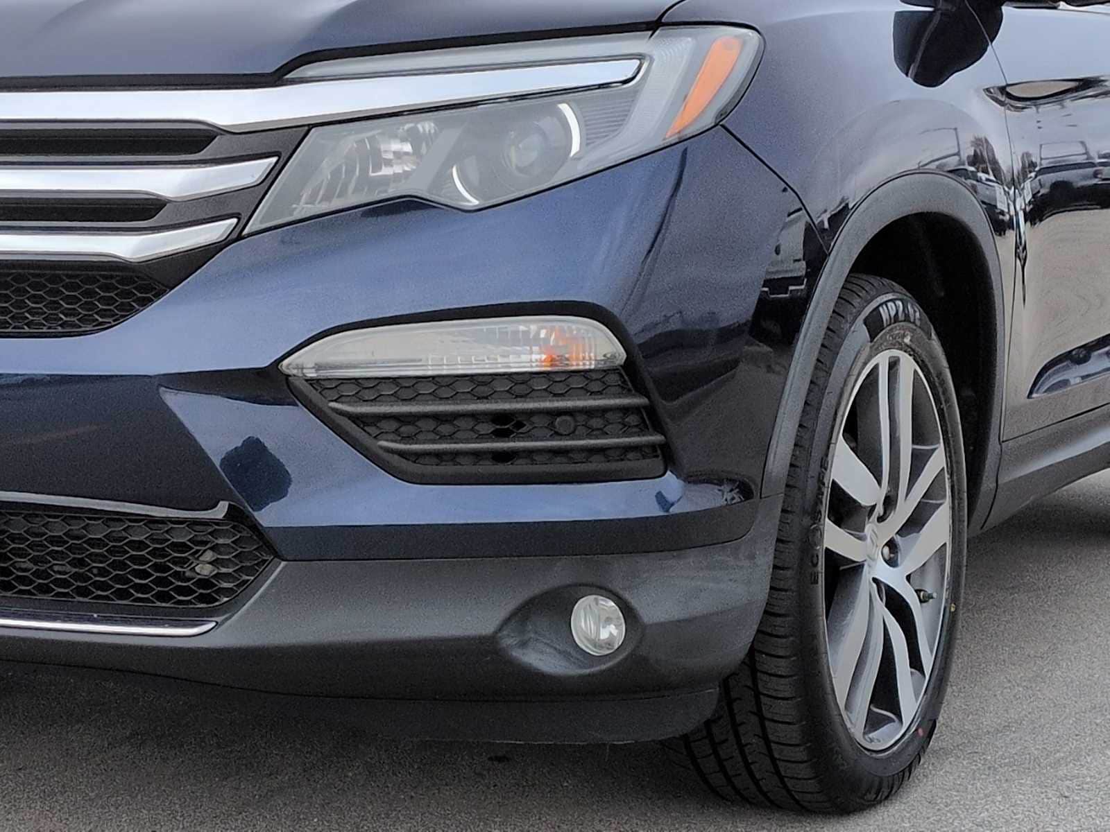 Thumbnail: 2016 Honda Pilot - 11