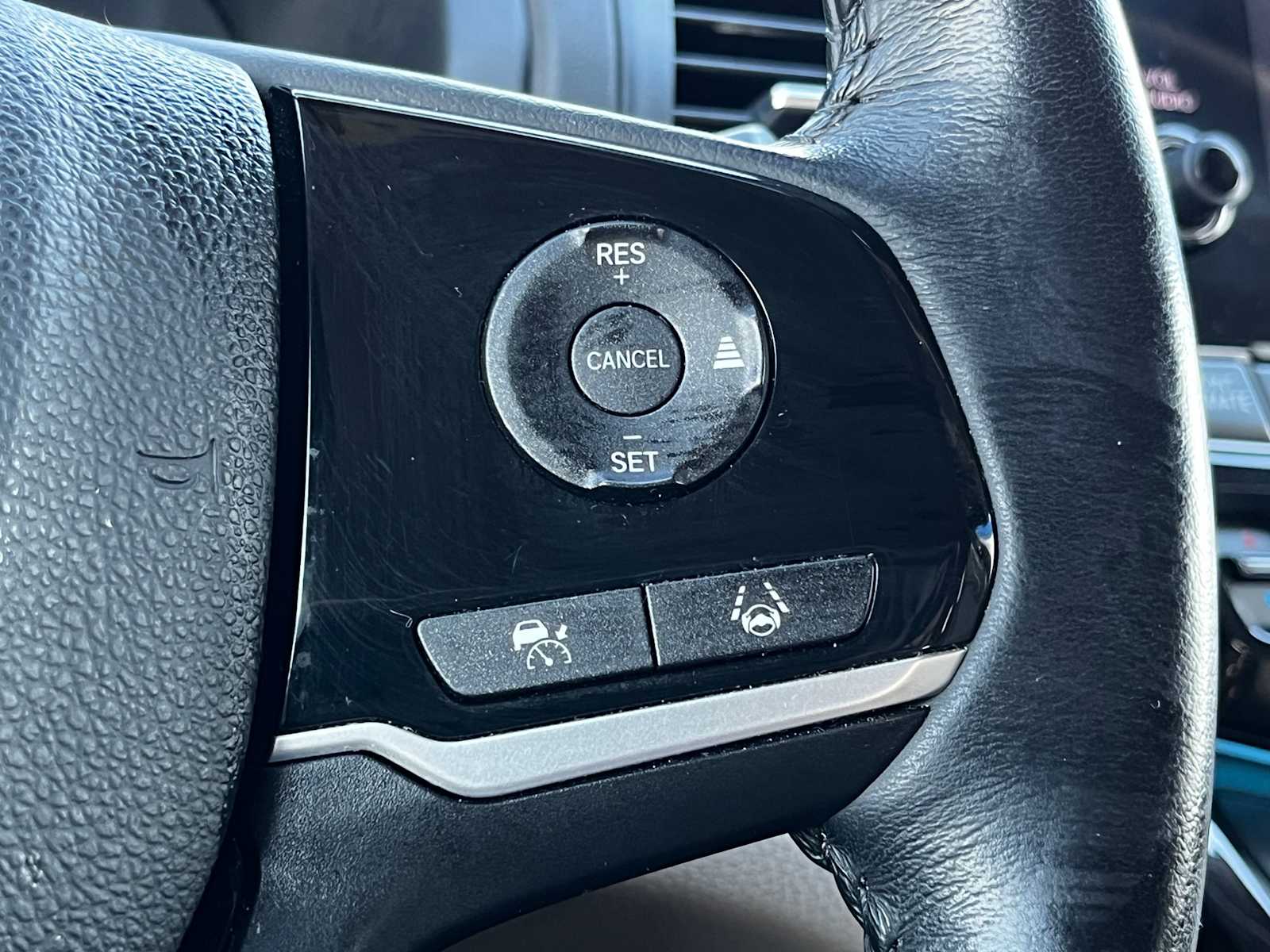 Thumbnail: 2023 Honda Odyssey - 24