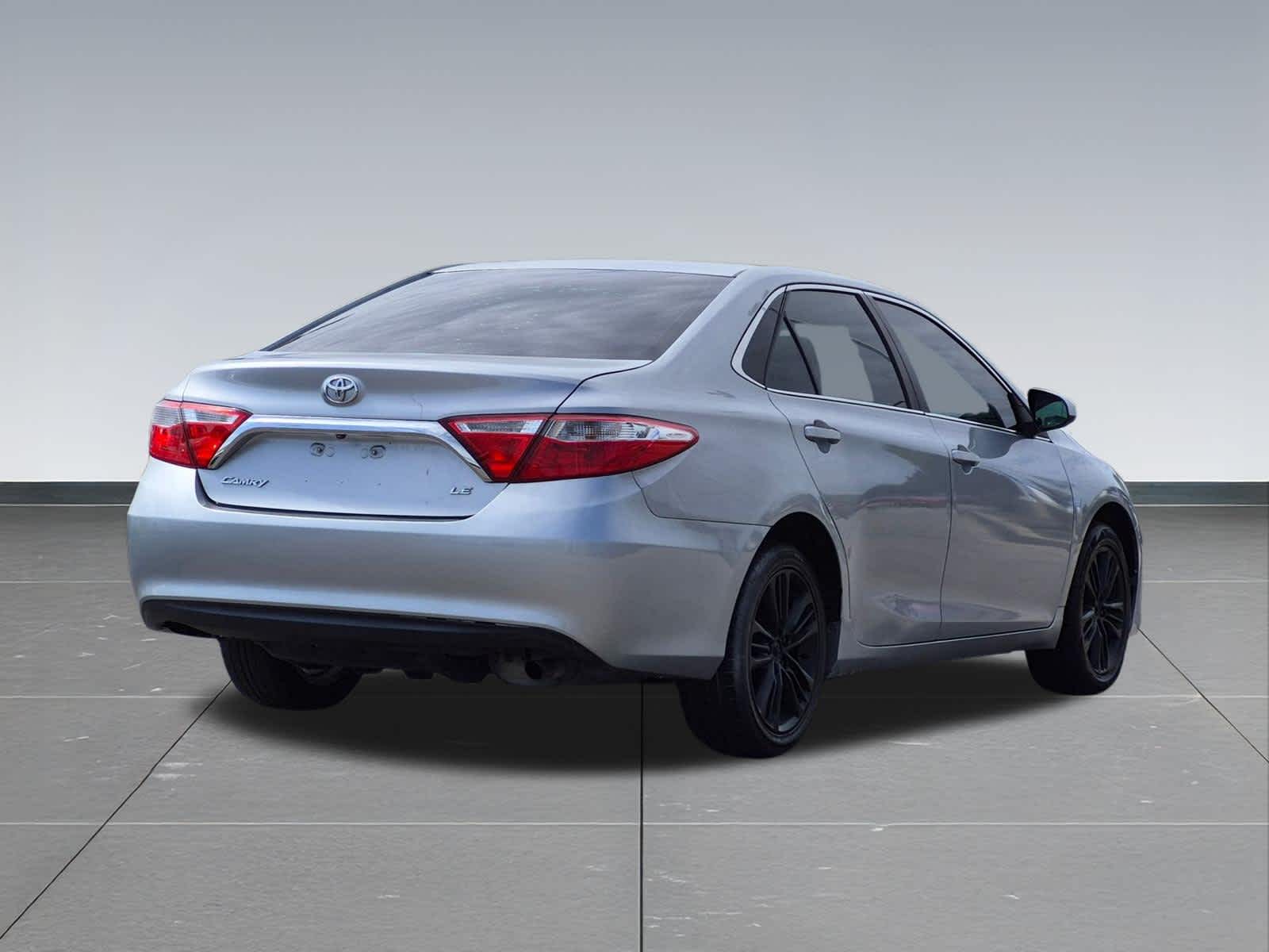 Thumbnail: 2017 Toyota Camry - 8