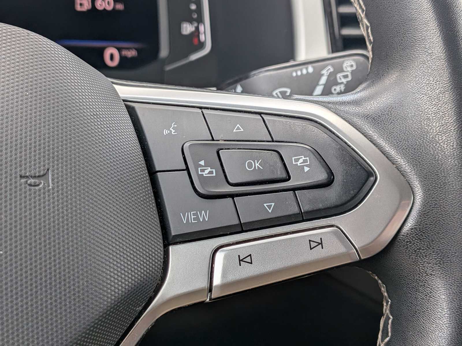 Thumbnail: 2022 Volkswagen Atlas - 23