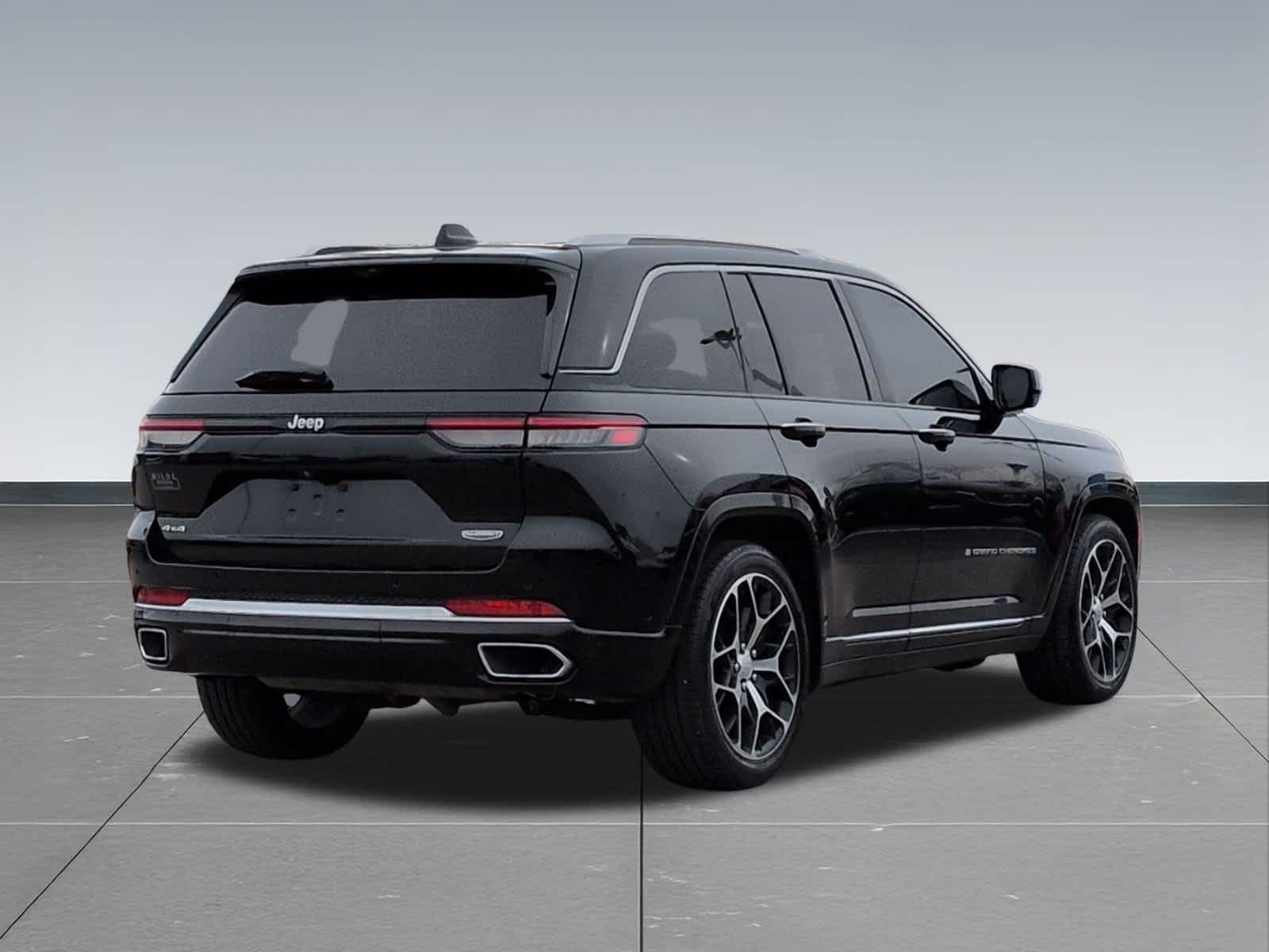 Thumbnail: 2023 Jeep Grand Cherokee - 6