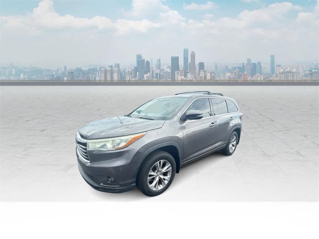 2015 Toyota Highlander Plus -
                  Waukesha, WI