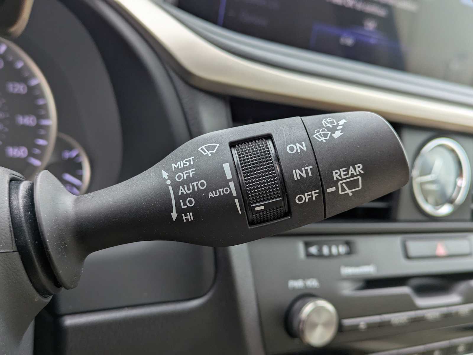 Thumbnail: 2022 Lexus RX - 26