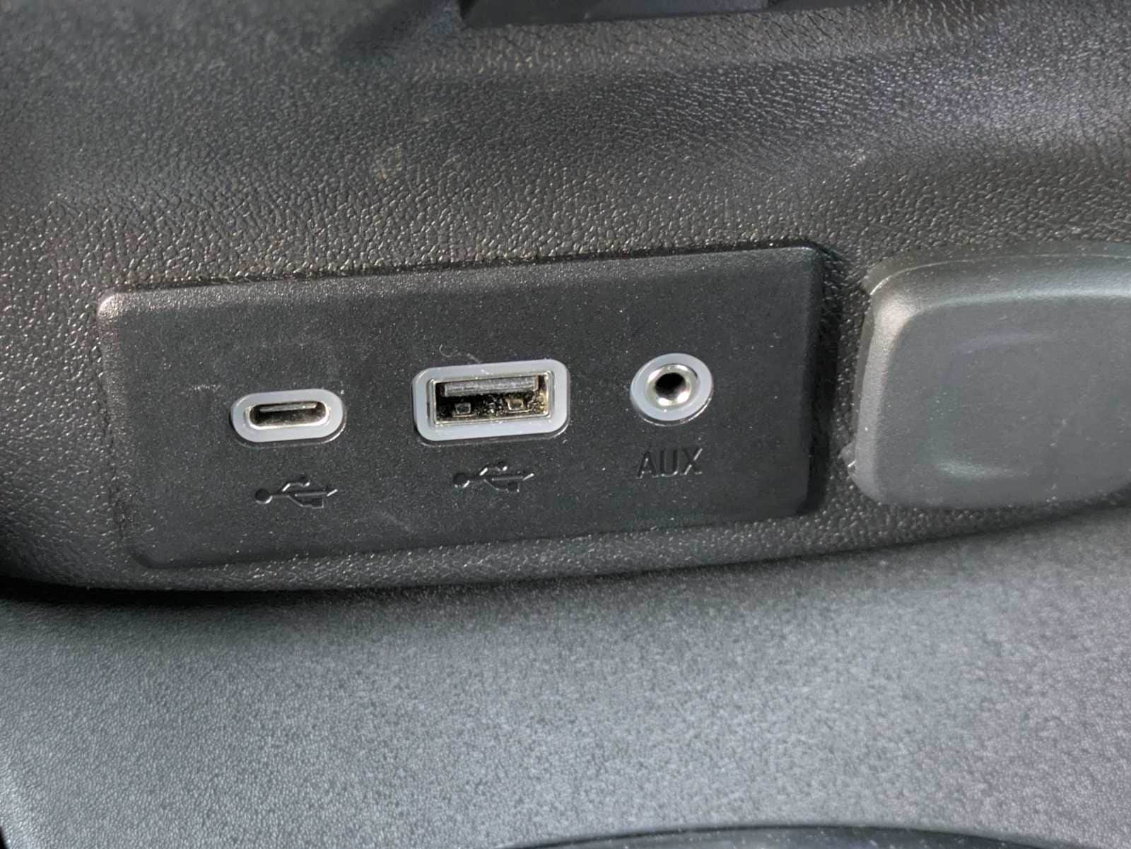 Thumbnail: 2024 Chevrolet Malibu - 27