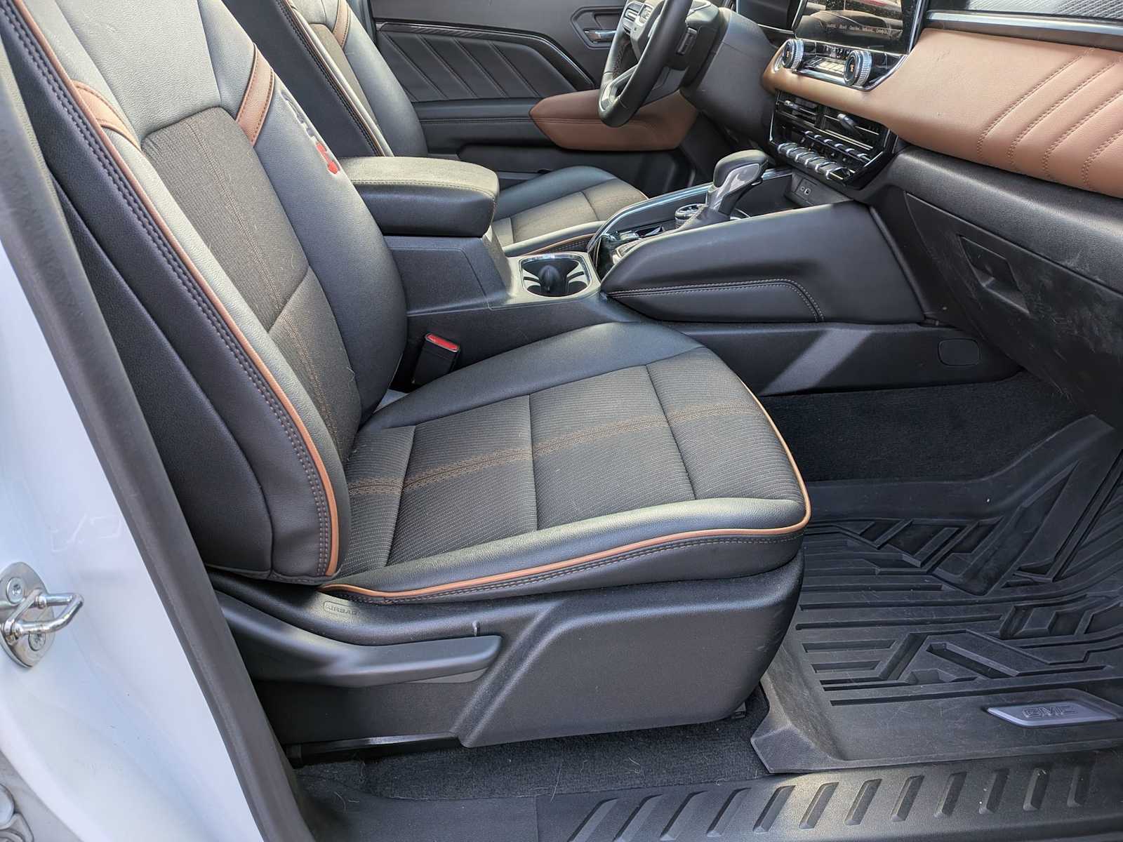Thumbnail: 2023 GMC Canyon - 19