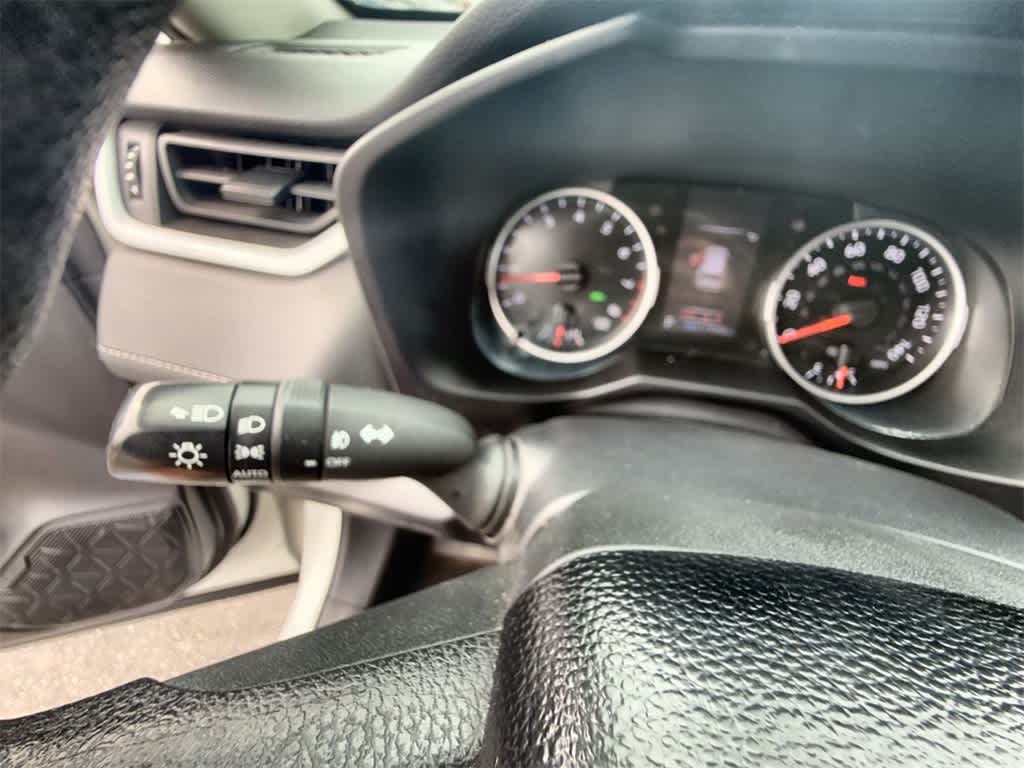 2021 Toyota RAV4 XLE 26