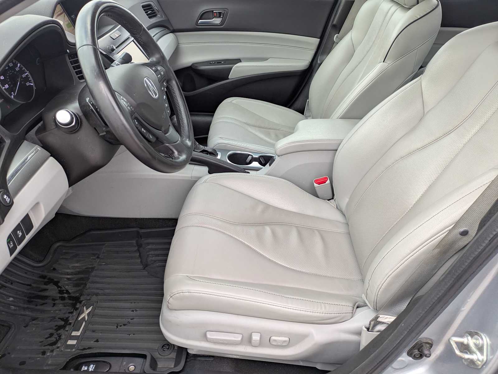 Thumbnail: 2019 Acura ILX - 15