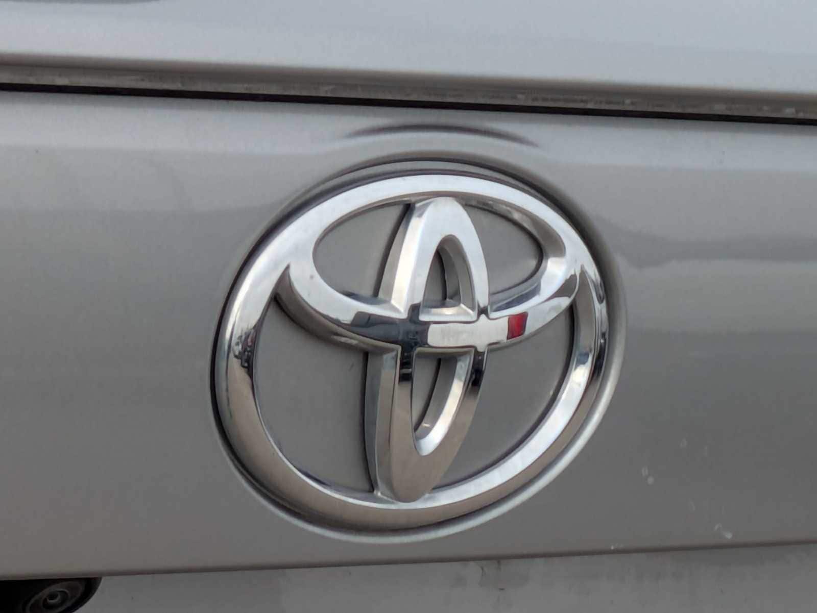 Thumbnail: 2023 Toyota RAV4 - 11