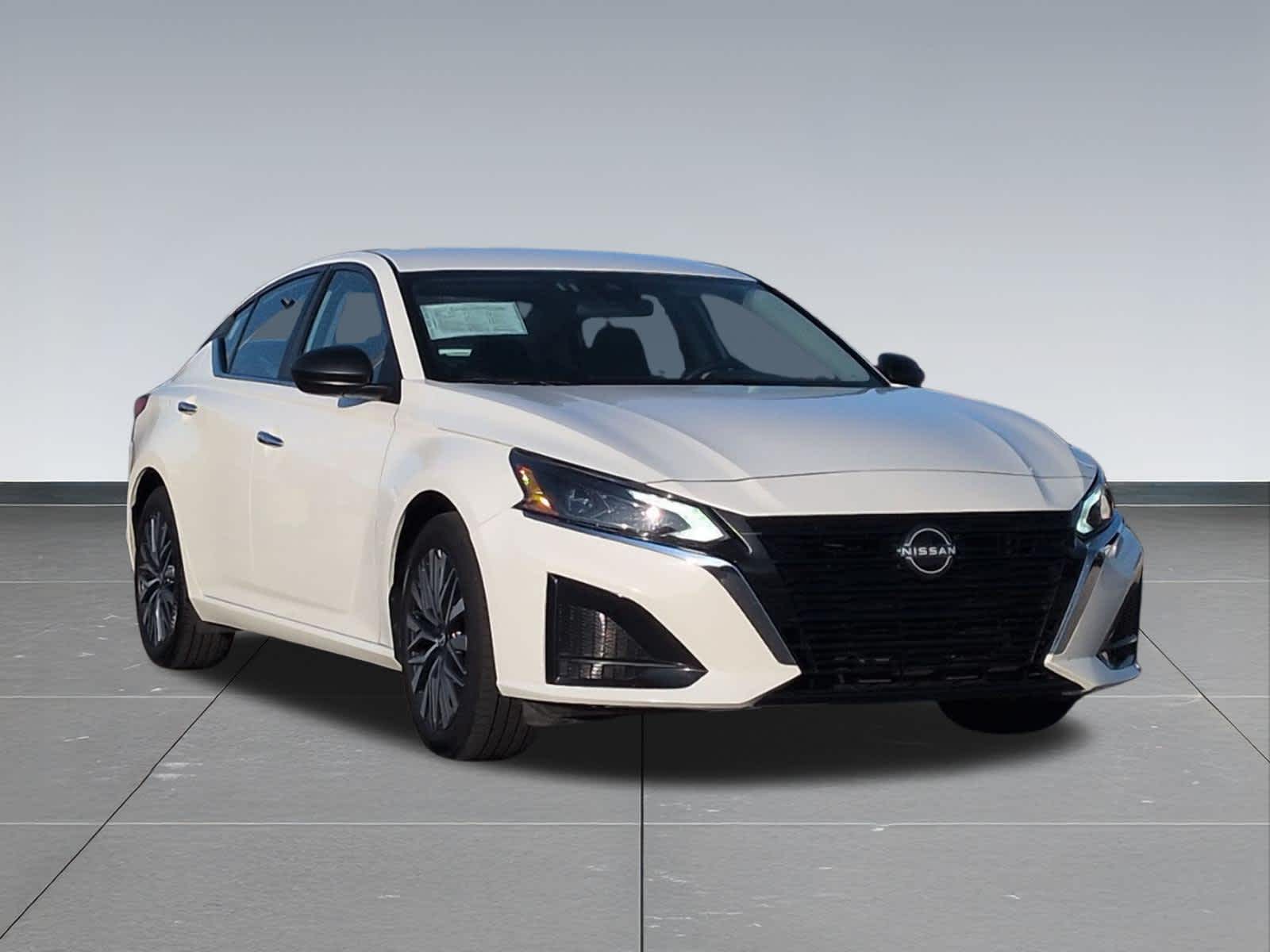 Thumbnail: 2025 Nissan Altima - 8