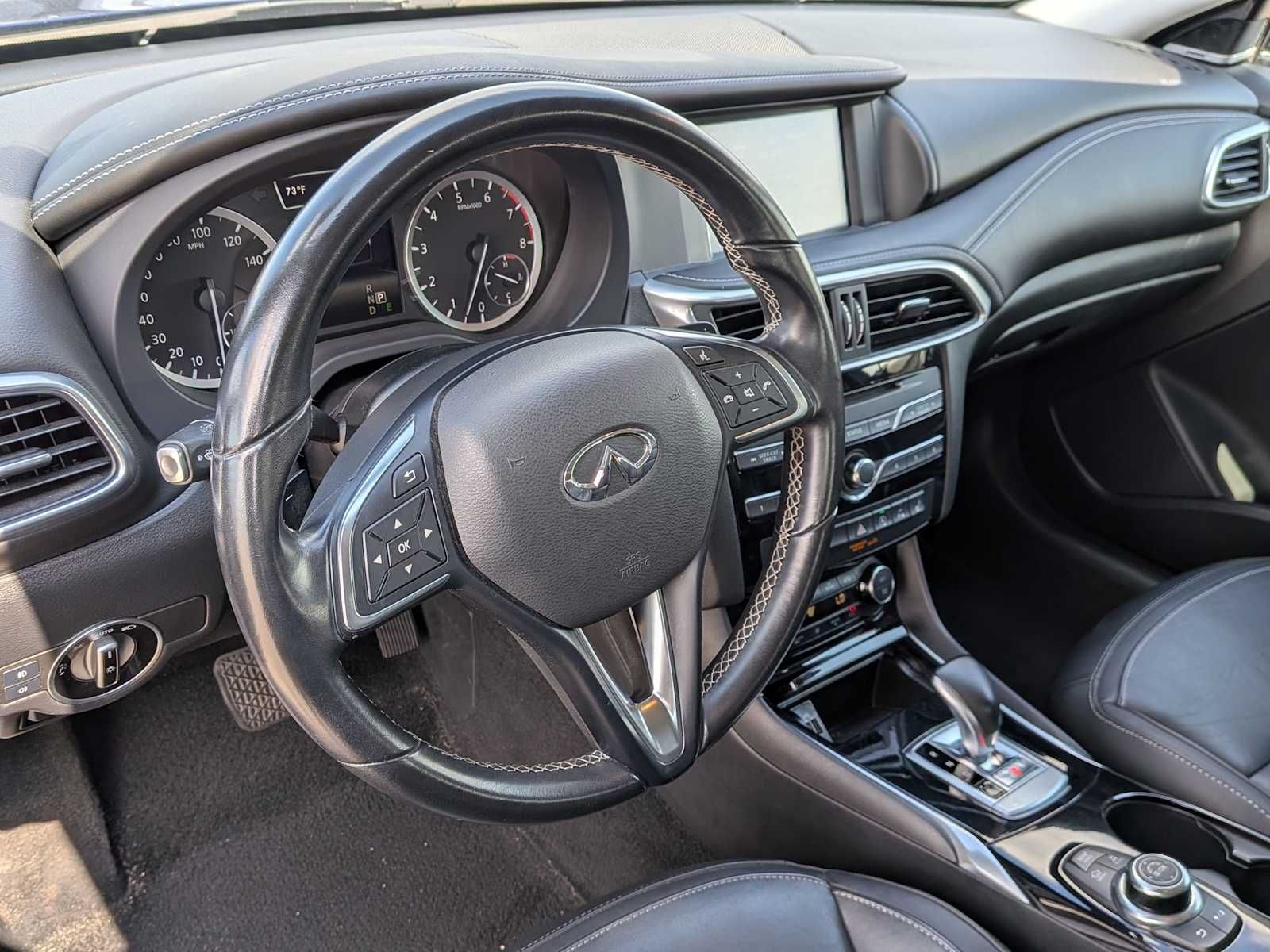 Thumbnail: 2018 INFINITI QX30 - 14