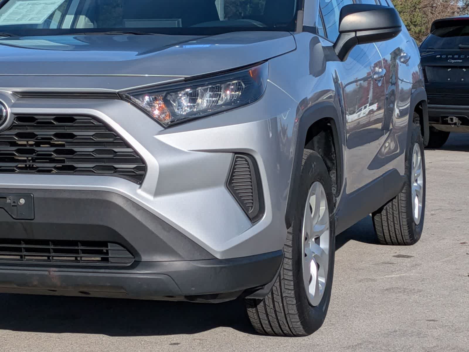 Thumbnail: 2019 Toyota RAV4 - 10