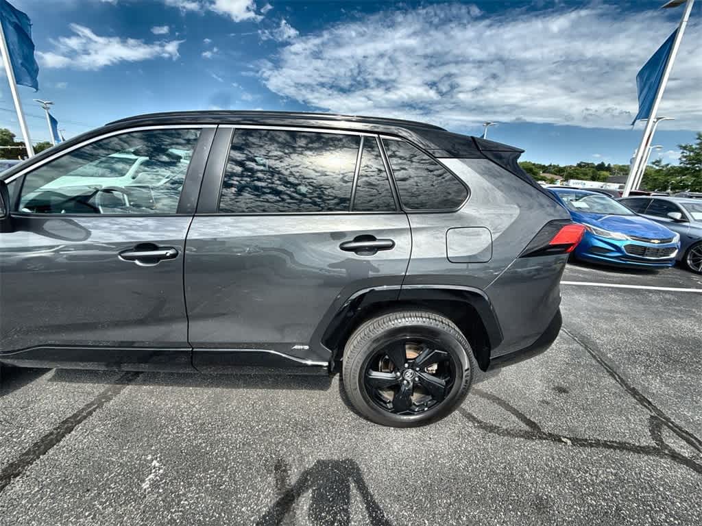 Thumbnail: 2021 Toyota RAV4 - 4