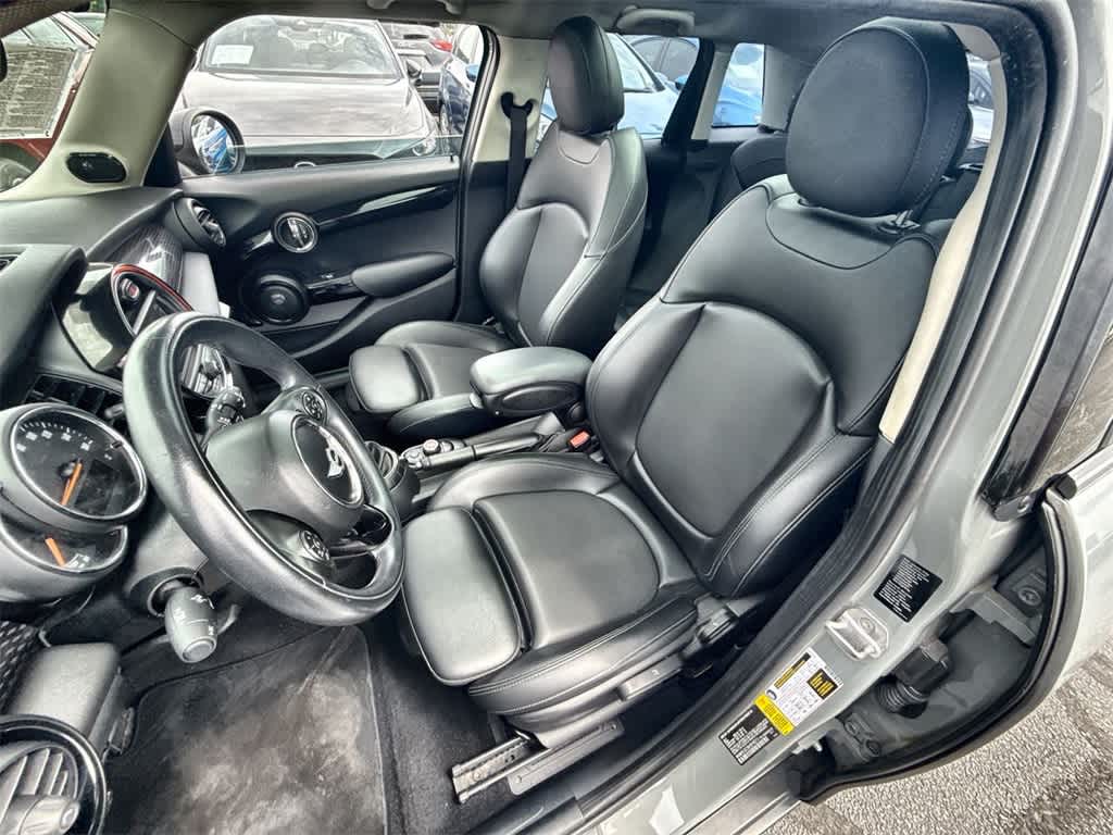 Thumbnail: 2017 MINI Cooper Hardtop - 15