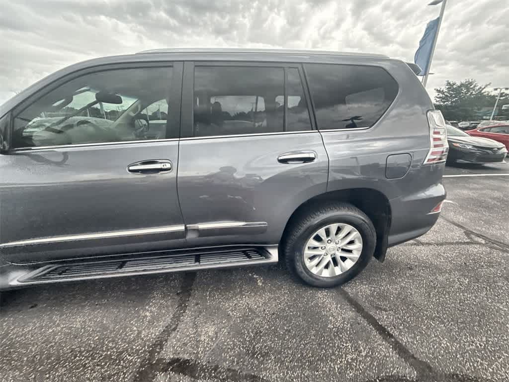 Thumbnail: 2016 Lexus GX - 4