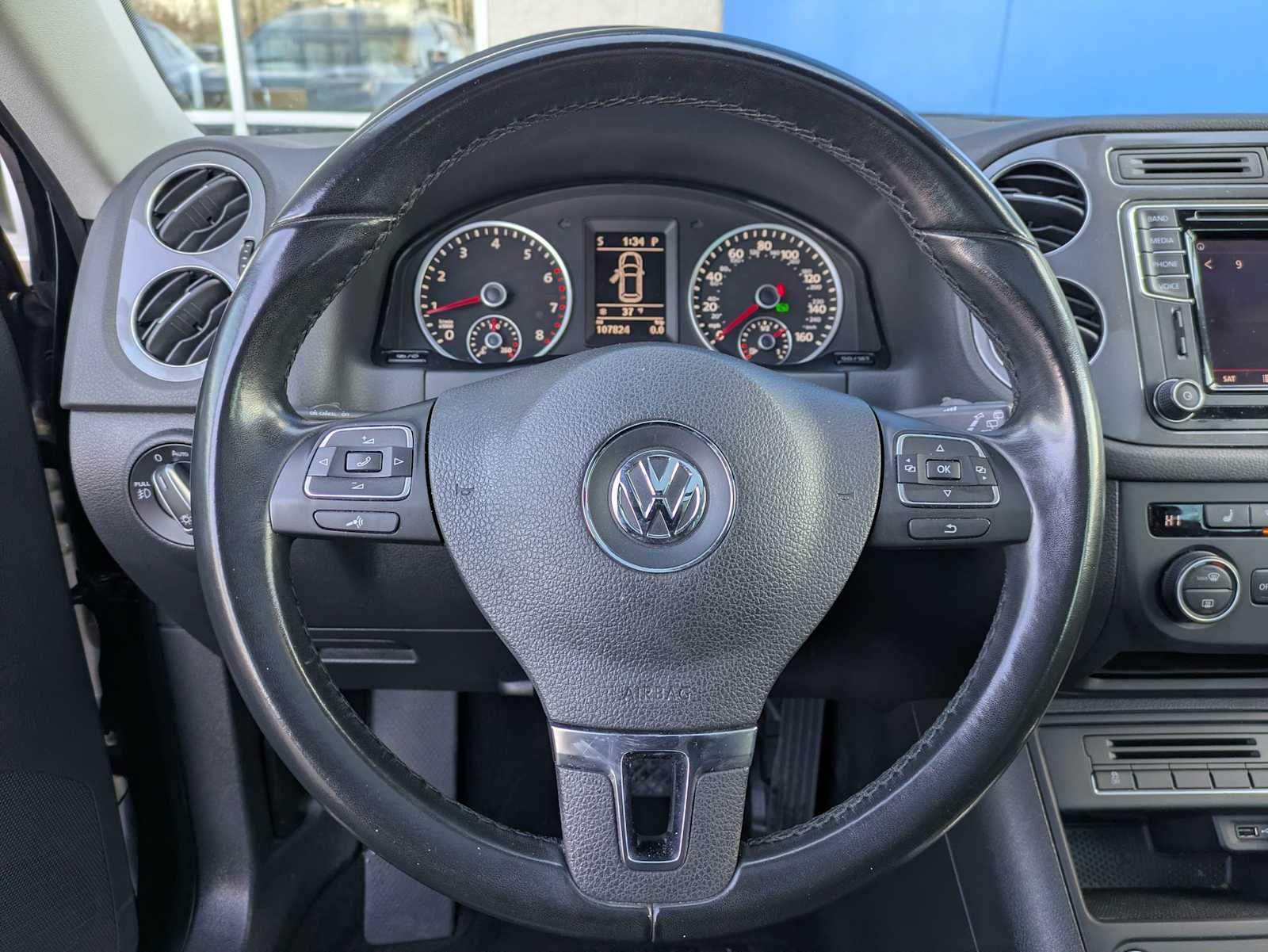 Thumbnail: 2016 Volkswagen Tiguan - 23