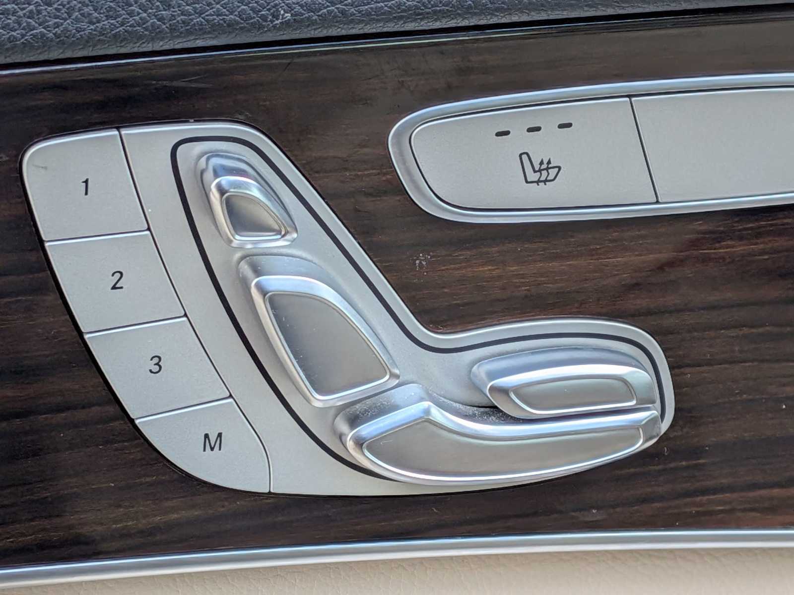 Thumbnail: 2017 Mercedes-Benz C-Class - 16