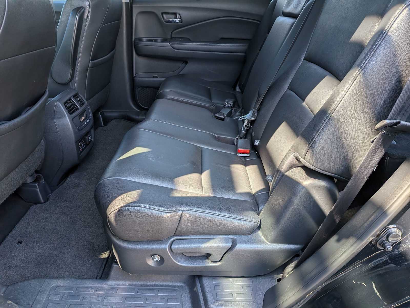 Thumbnail: 2017 Honda Pilot - 19