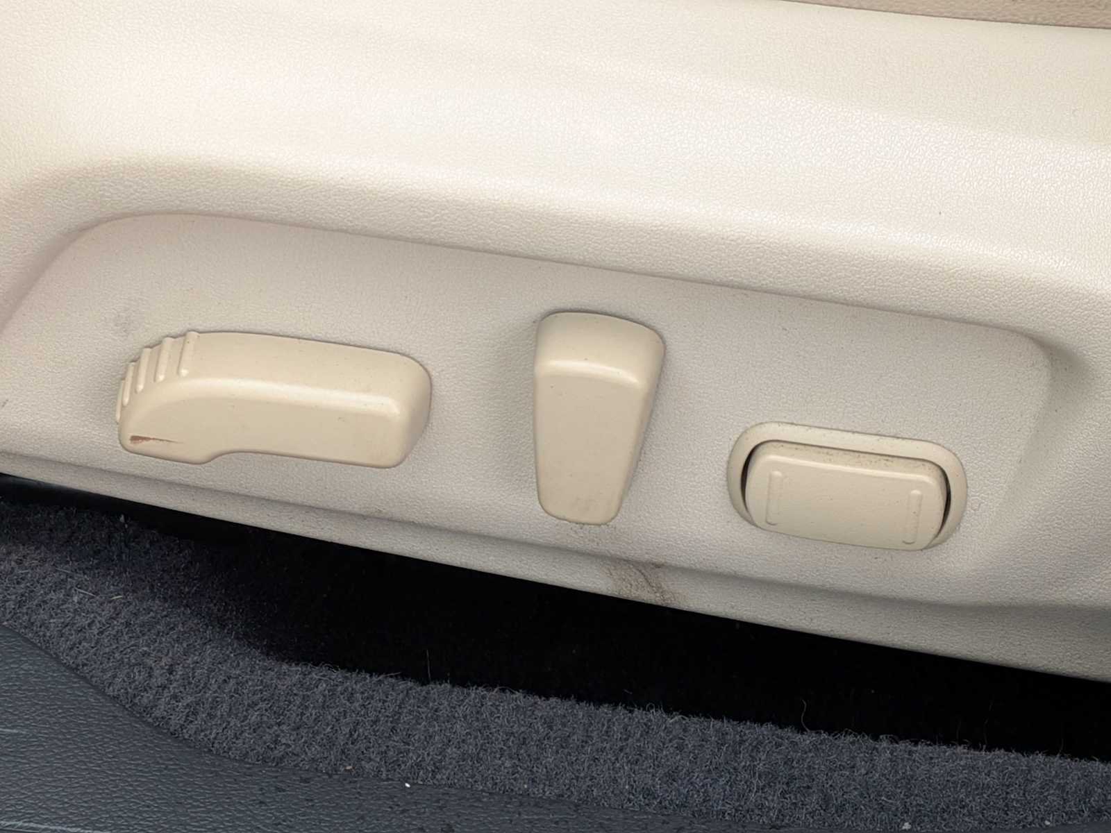 Thumbnail: 2015 Subaru Legacy - 16