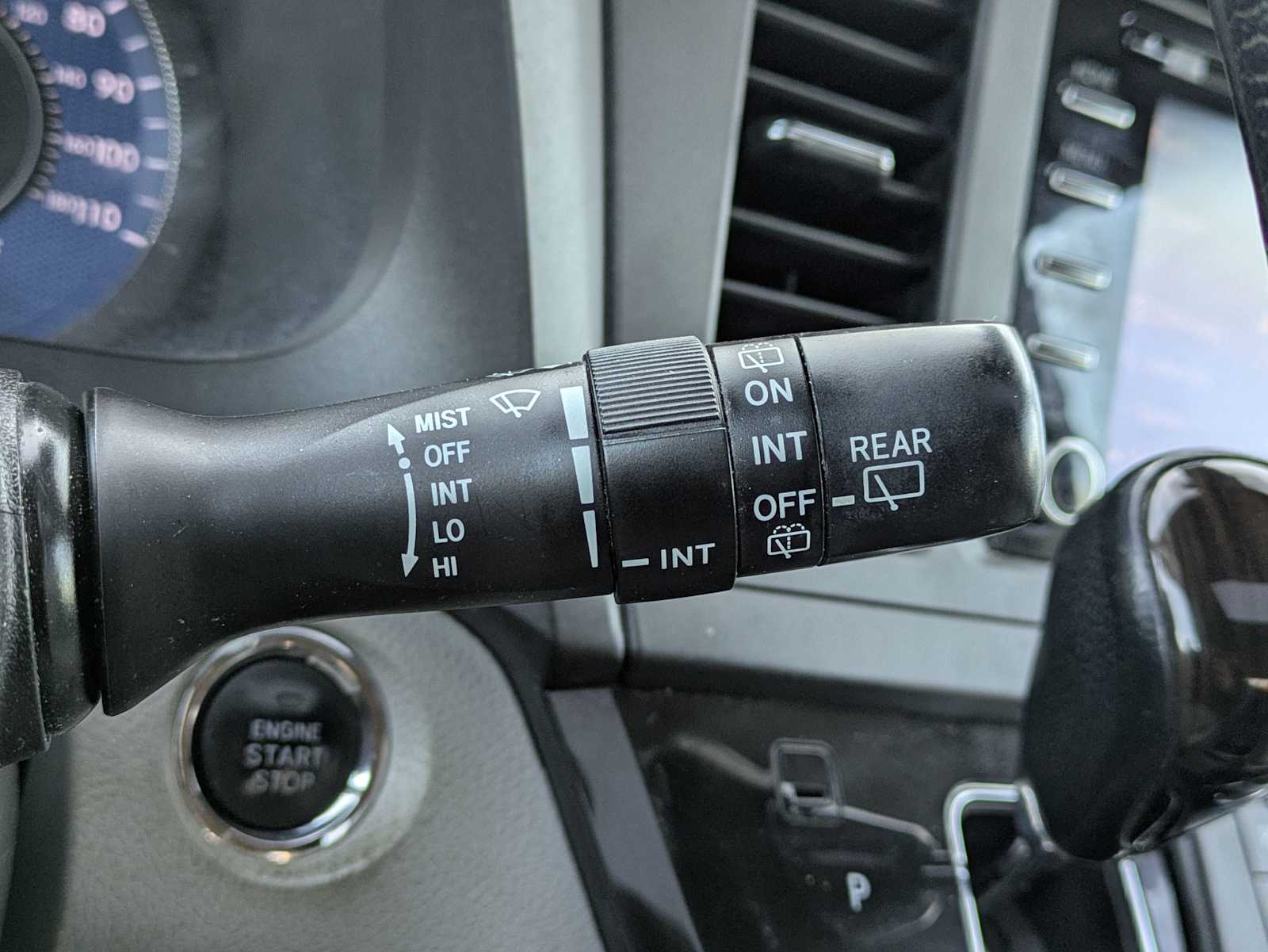 Thumbnail: 2019 Toyota Sienna - 25