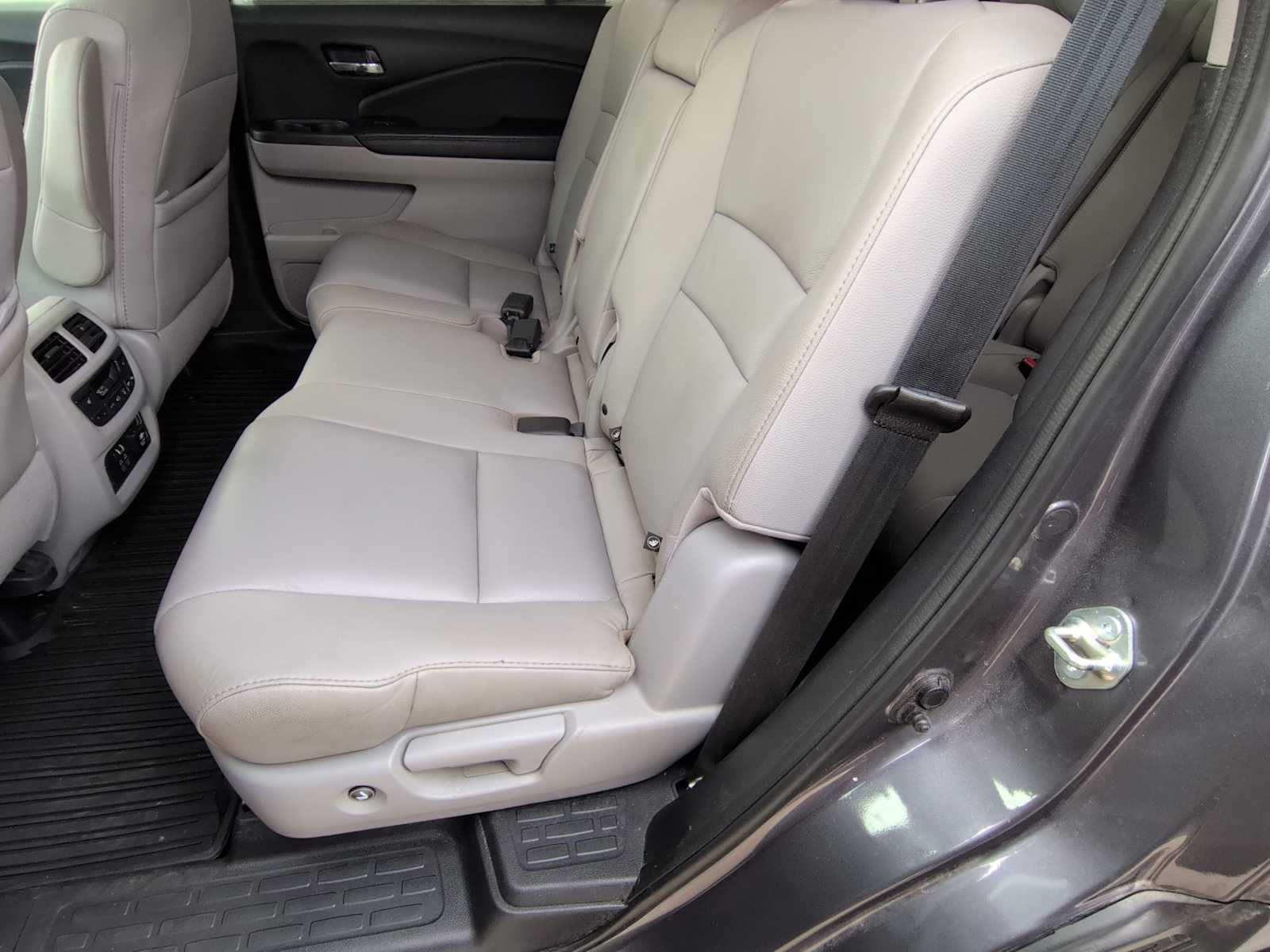 Thumbnail: 2021 Honda Pilot - 18