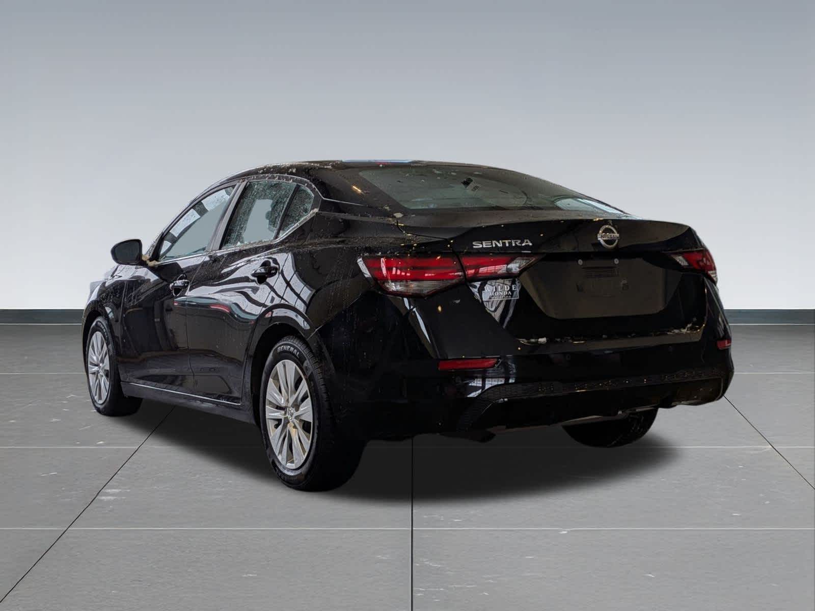 Thumbnail: 2022 Nissan Sentra - 4