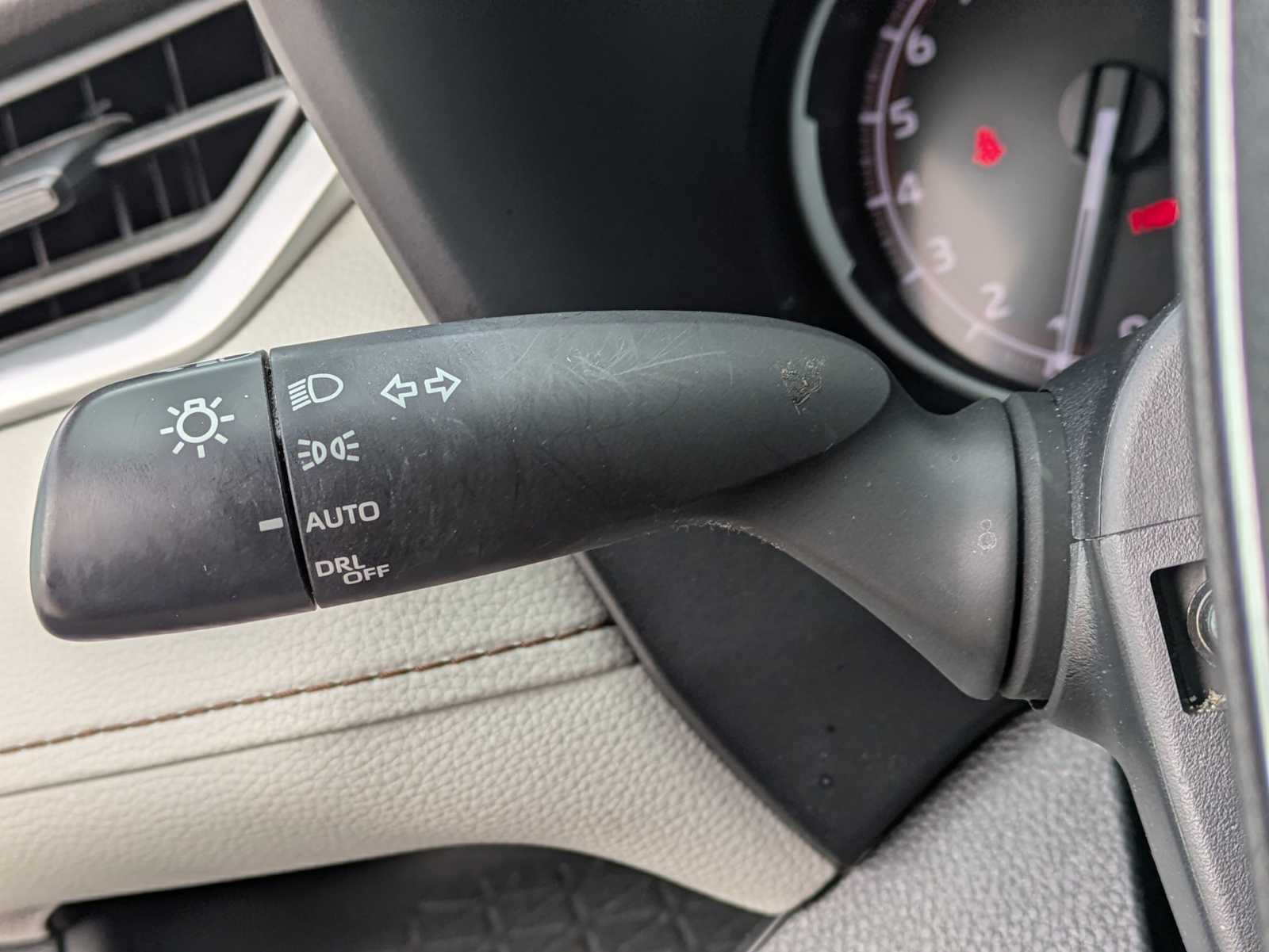 Thumbnail: 2023 Toyota RAV4 - 26