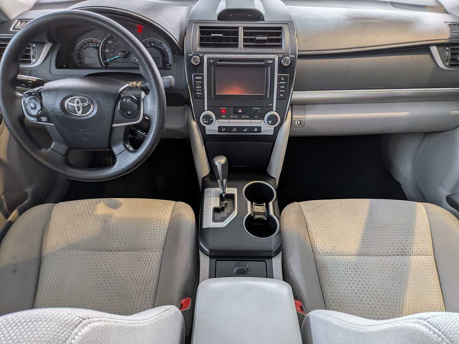 Thumbnail: 2013 Toyota Camry - 14