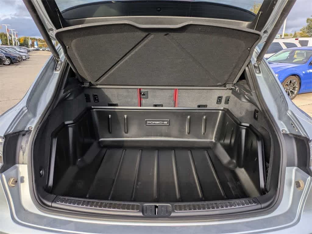 Thumbnail: 2021 Porsche Macan - 34