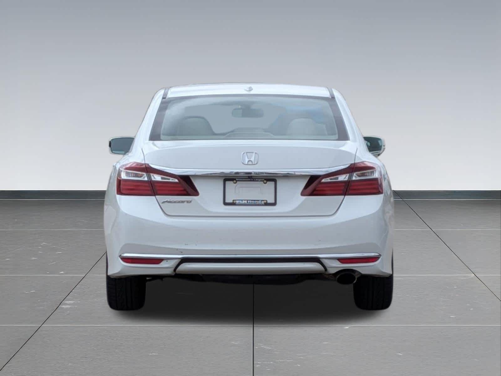 Thumbnail: 2017 Honda Accord - 4