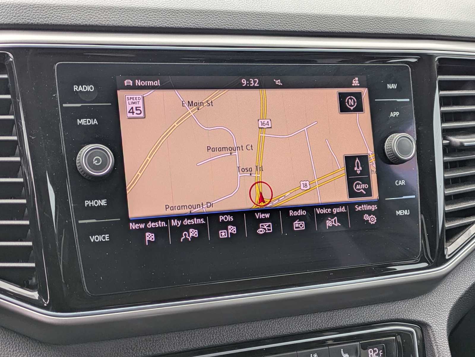 Thumbnail: 2018 Volkswagen Atlas - 28