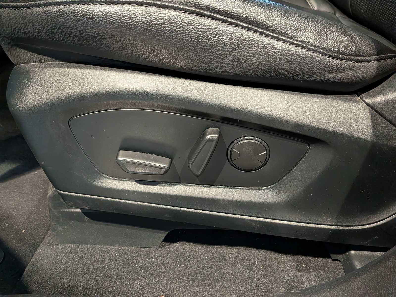 Thumbnail: 2023 Ford Explorer - 15