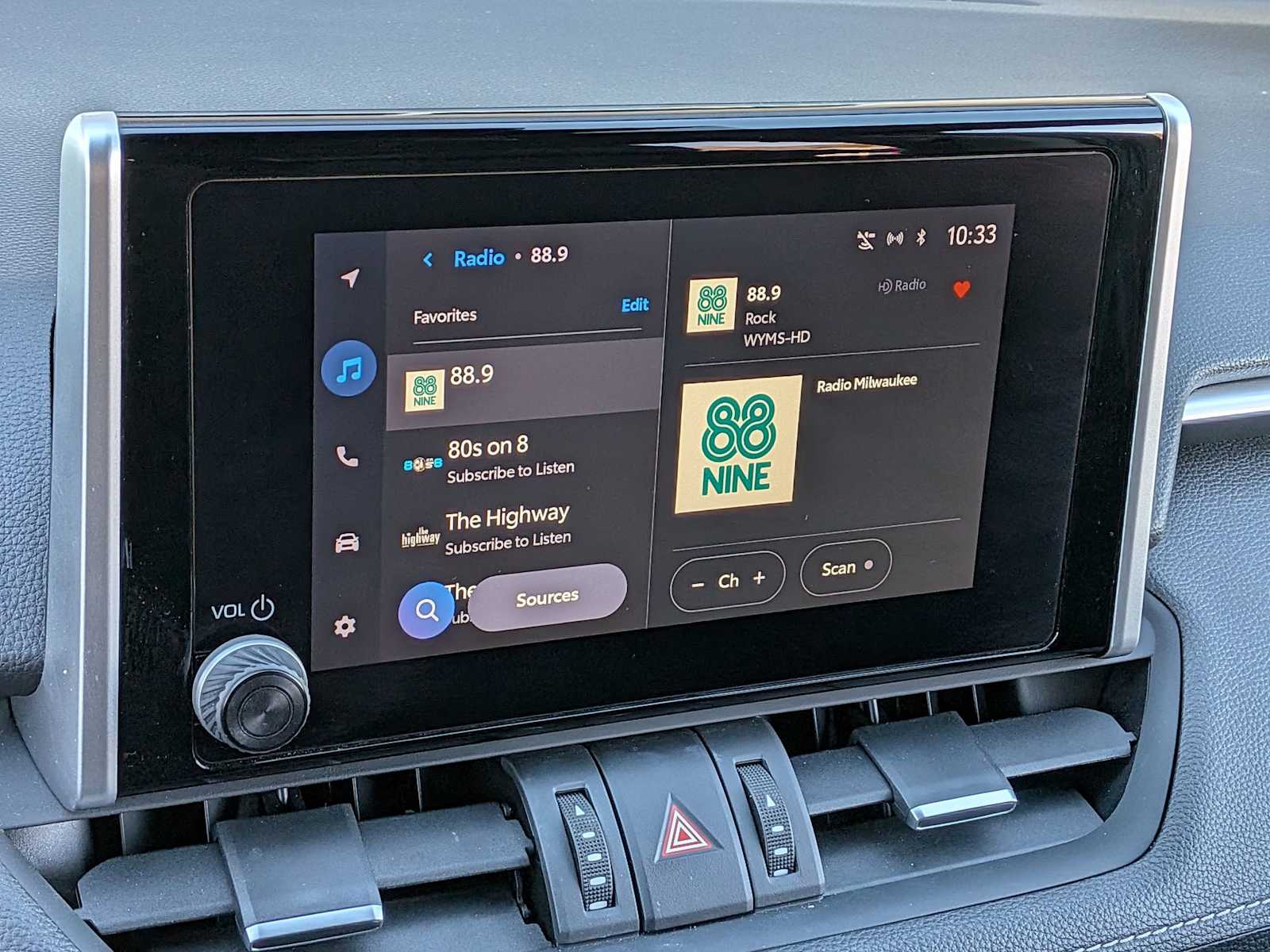 Thumbnail: 2023 Toyota RAV4 - 28