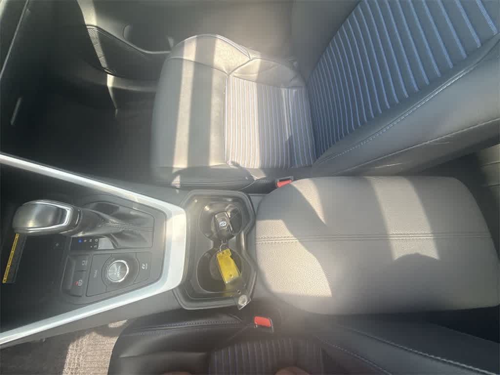 Thumbnail: 2021 Toyota RAV4 - 27