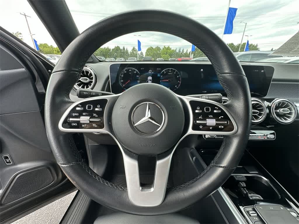 2021 Mercedes-Benz GLB 250 21