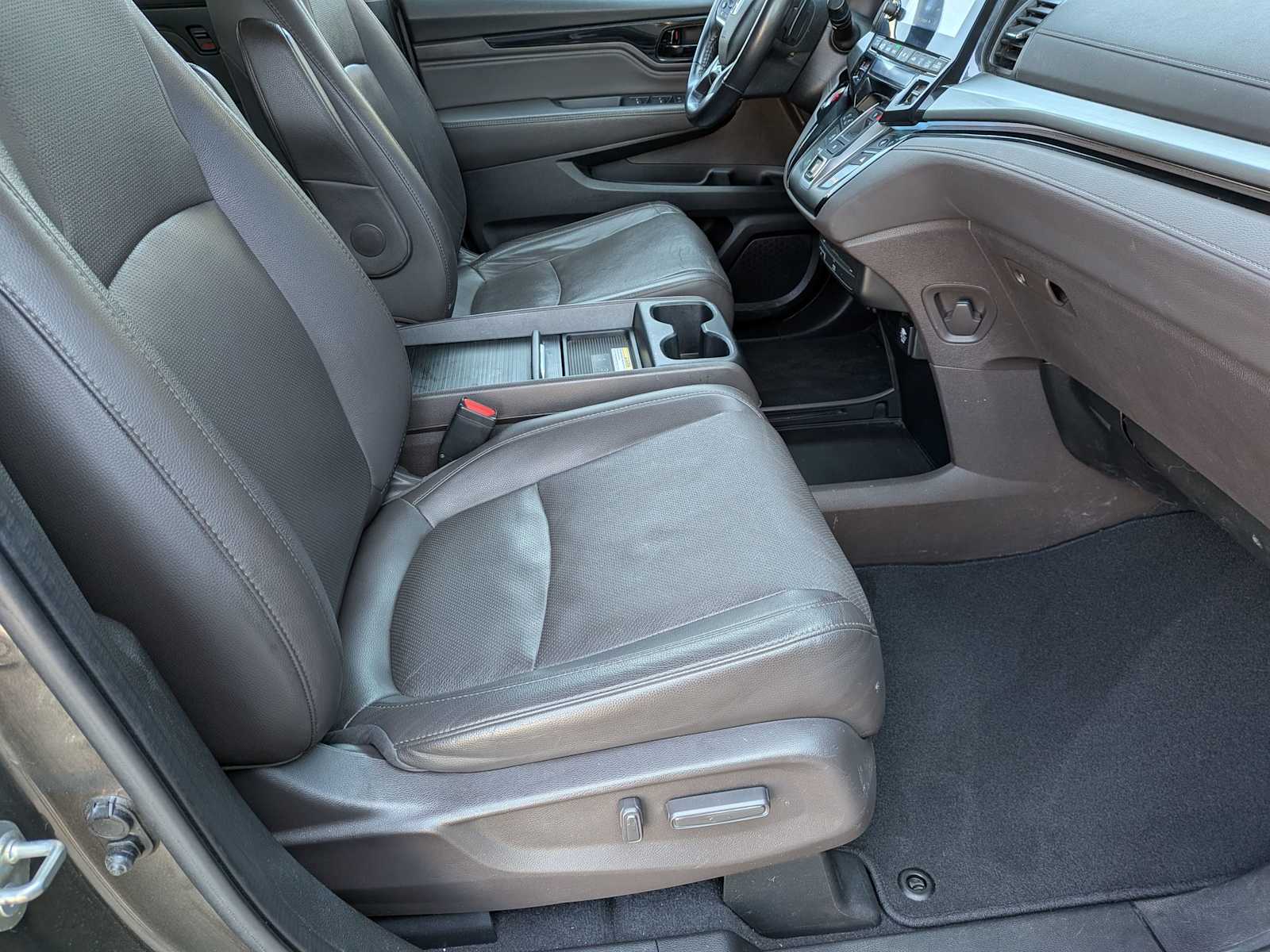 Thumbnail: 2020 Honda Odyssey - 21