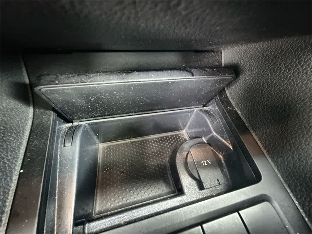 Thumbnail: 2012 Volkswagen Jetta - 28