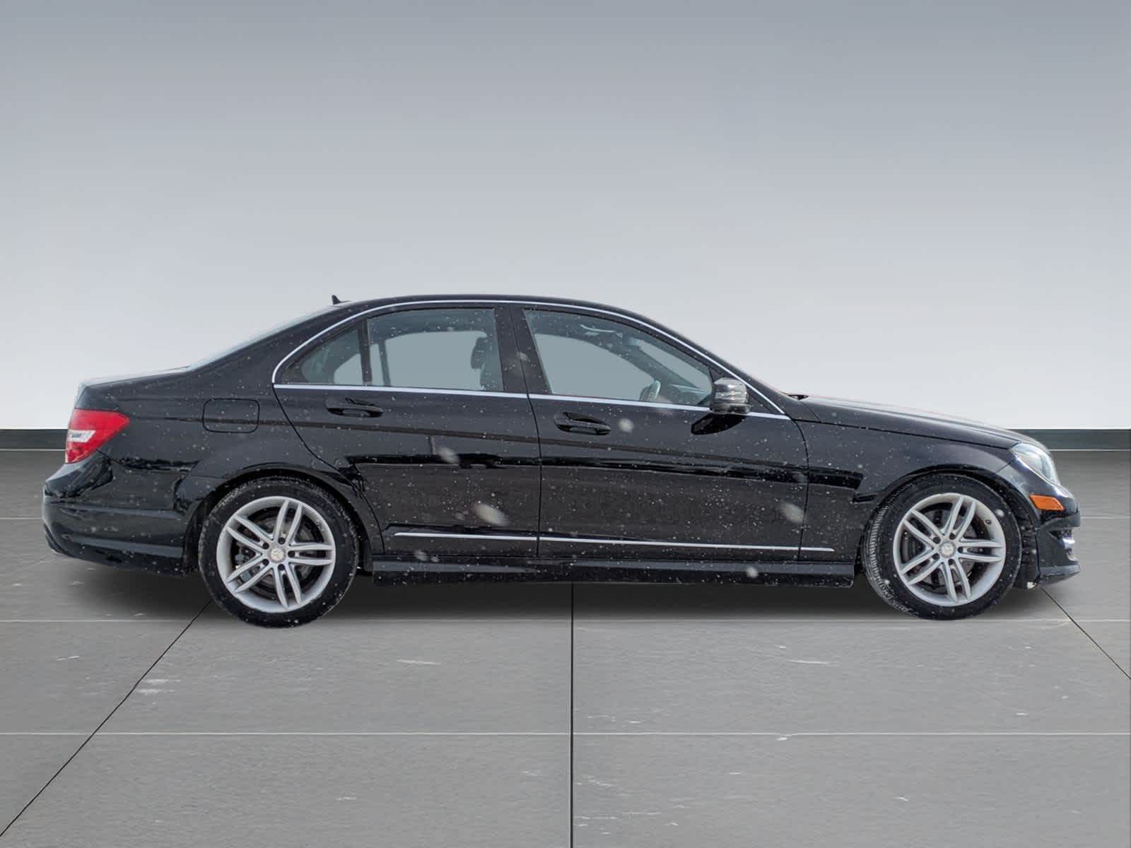 Thumbnail: 2013 Mercedes-Benz C-Class - 7