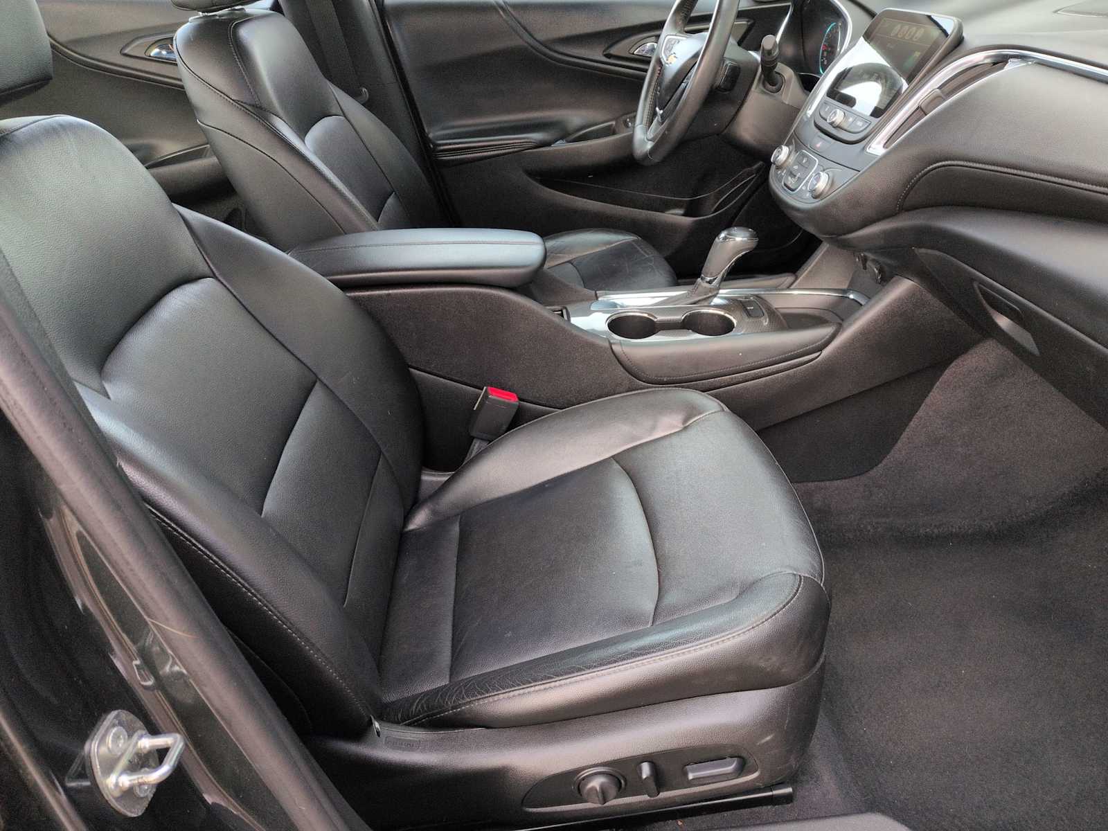 Thumbnail: 2016 Chevrolet Malibu - 20