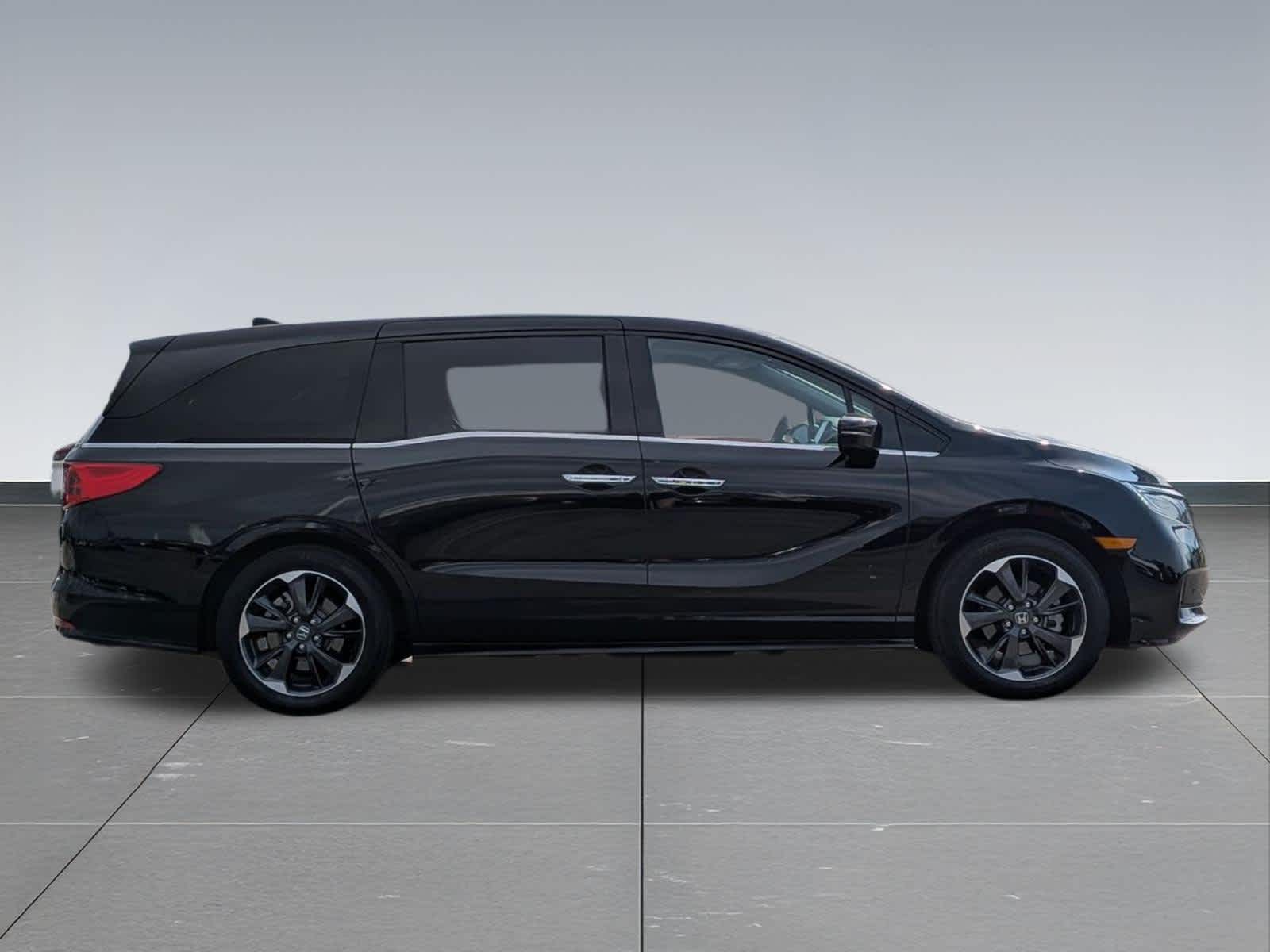 Thumbnail: 2023 Honda Odyssey - 12