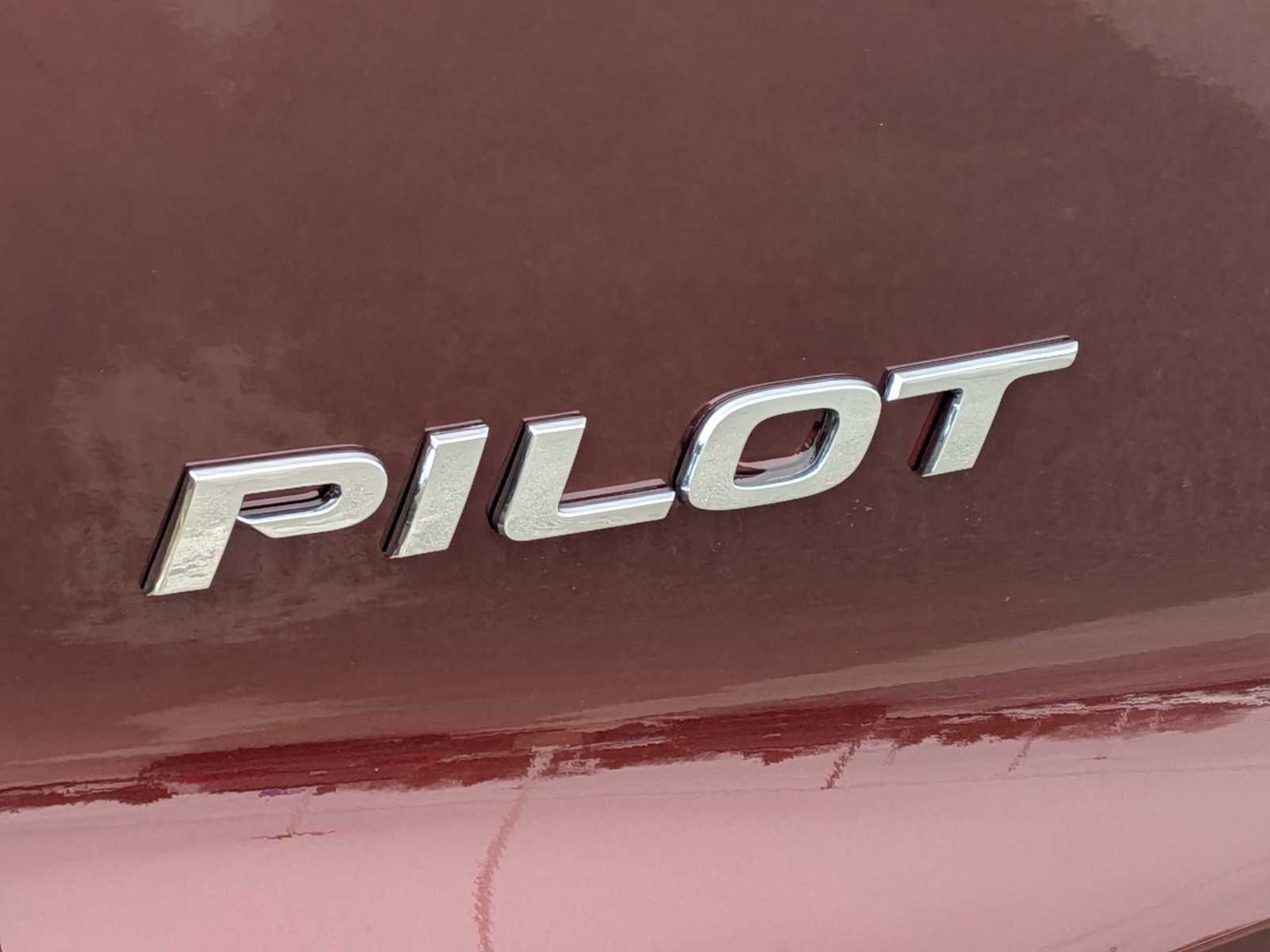 Thumbnail: 2019 Honda Pilot - 14